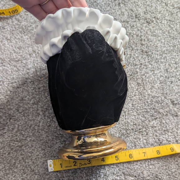 Bath & Body Works 2021 Halloween Bust Candle Holder - Picture 2 of 9